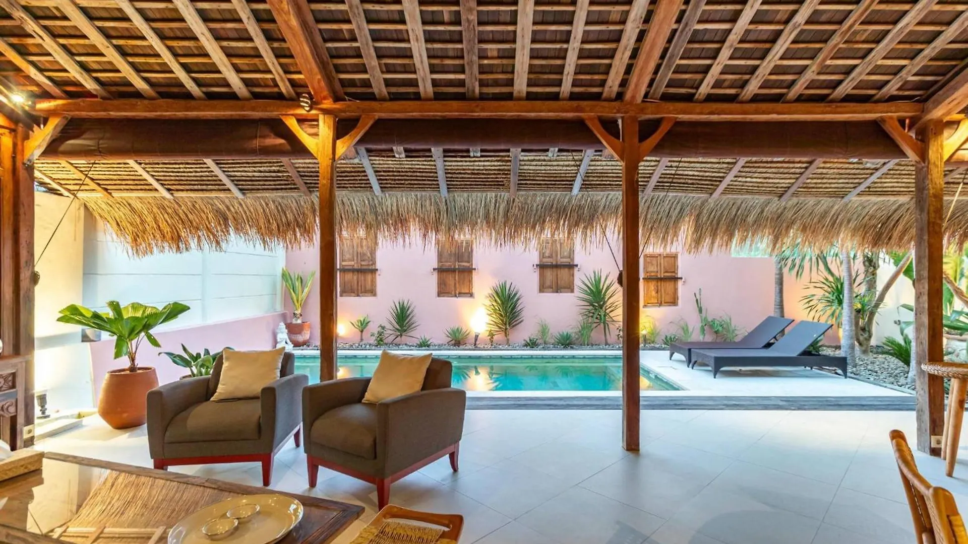 Villa Madah - Secluded & Romantic Retreat 1Br Near Umalas With Private Pool & View Kerobokan